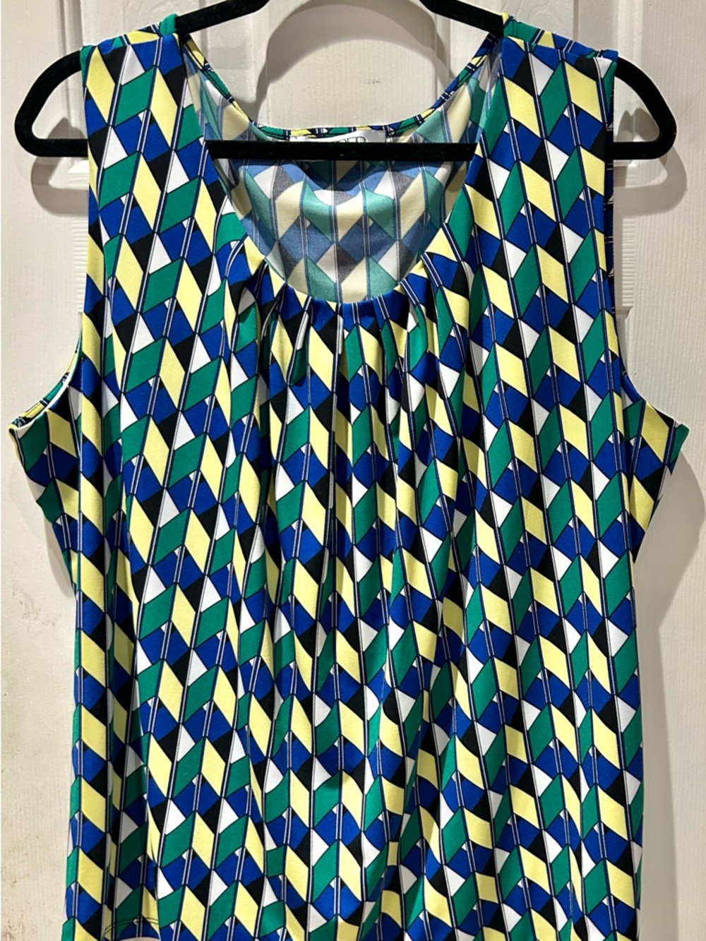 Kasper Sleeveless Geometric Tank in Blue, Green & Yellow